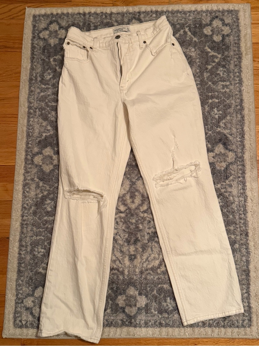 Abercrombie & Fitch High-Rise White Distressed Women's Jeans